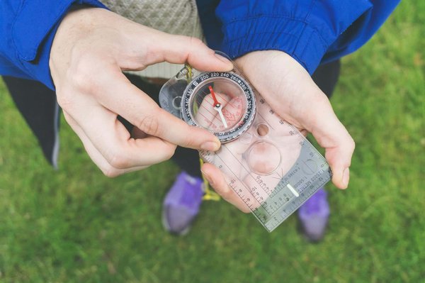 Comment organiser un séjour en Toscane avec des cours de cuisine et des visites de vignobles?